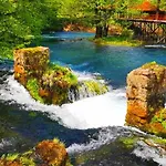 빌라 Hotri House On The River Island Ripac