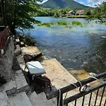 Hotri House On The River Island 빌라 Ripac