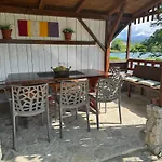 Hotri House On The River Island 빌라