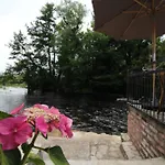 빌라 Hotri House On The River Island Ripac