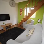 빌라 Hotri House On The River Island *