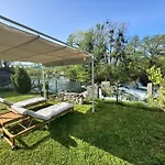 빌라 Hotri House On The River Island