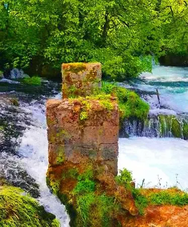 Hotri House On The River Island فيلة Ripac