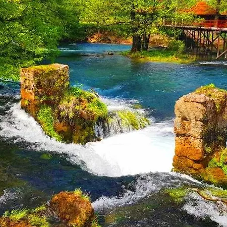 فيلة Hotri House On The River Island Ripac