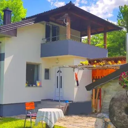 Villa Hotri House On The River Island