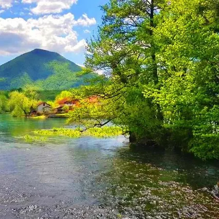 Hotri House On The River Island فيلة Ripac