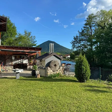 Βίλα Hotri House On The River Island *