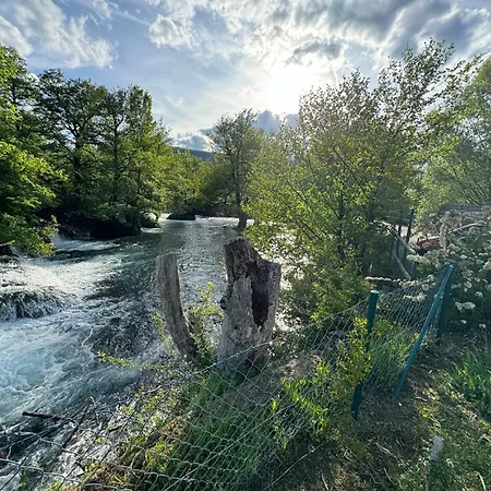 Hotri House On The River Island Villa Ripac