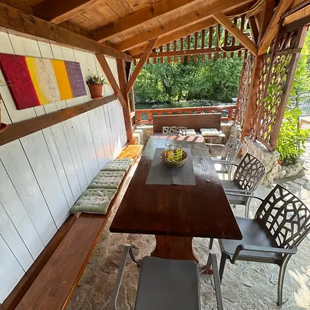 Hotri House On The River Island