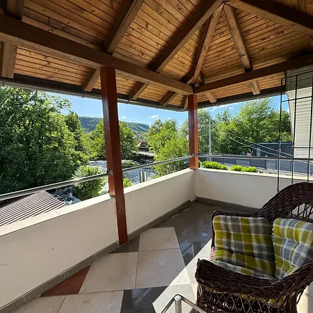 Hotri House On The River Island فيلة *