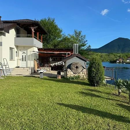 Hotri House On The River Island * Ripac