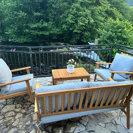 Hotri House On The River Island فيلة *