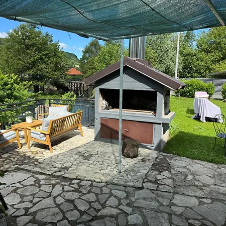 Hotri House On The River Island *