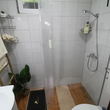 Hotri House On The River Island