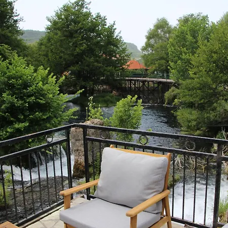 Hotri House On The River Island Villa Ripac