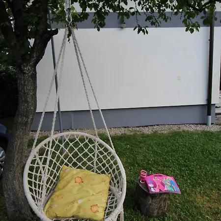 فيلة Hotri House On The River Island Ripac