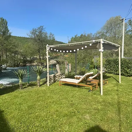 فيلة Hotri House On The River Island *