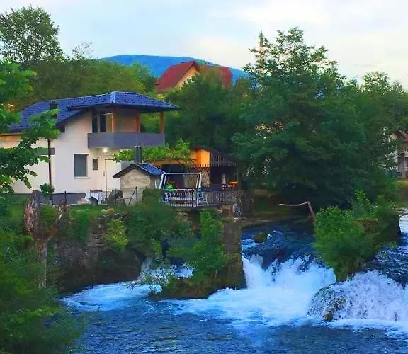 Hotri House On The River Island