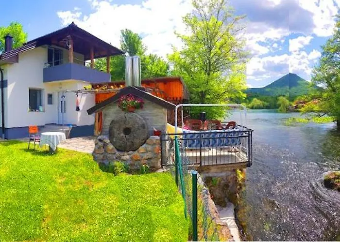 Hotri House On The River Island וילה Ripac