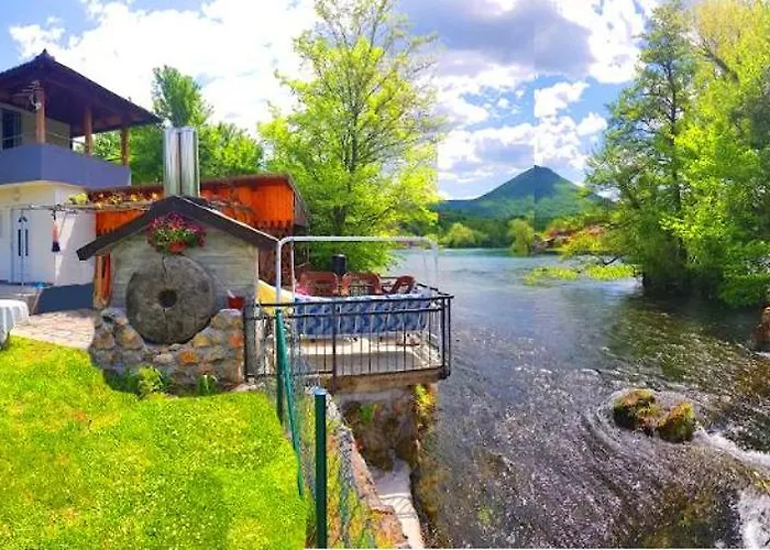 Βίλα Hotri House On The River Island *