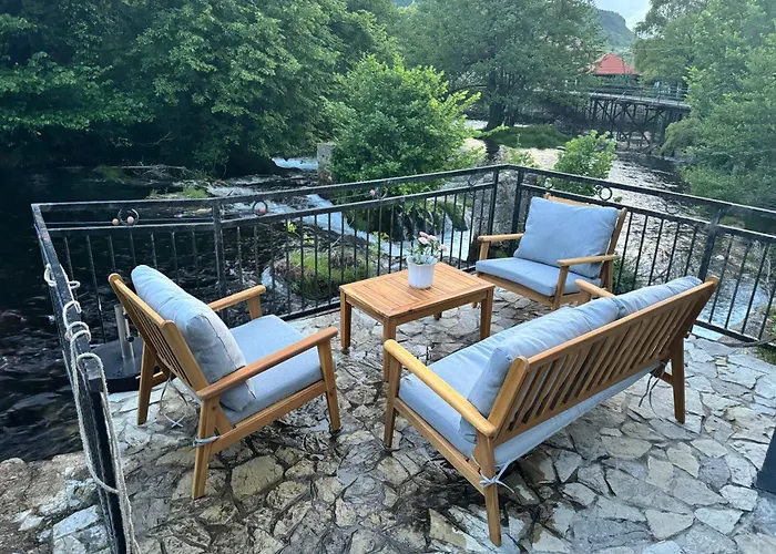 Hotri House On The River Island Βίλα