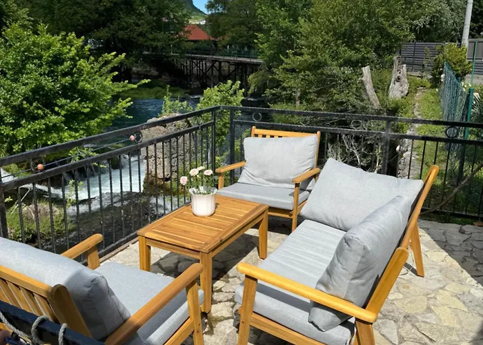 Hotri House On The River Island * Ripac