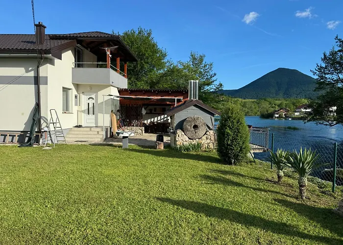 Hotri House On The River Island * Ripac