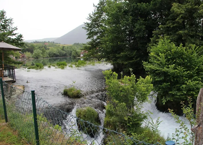 Βίλα Hotri House On The River Island Ripac