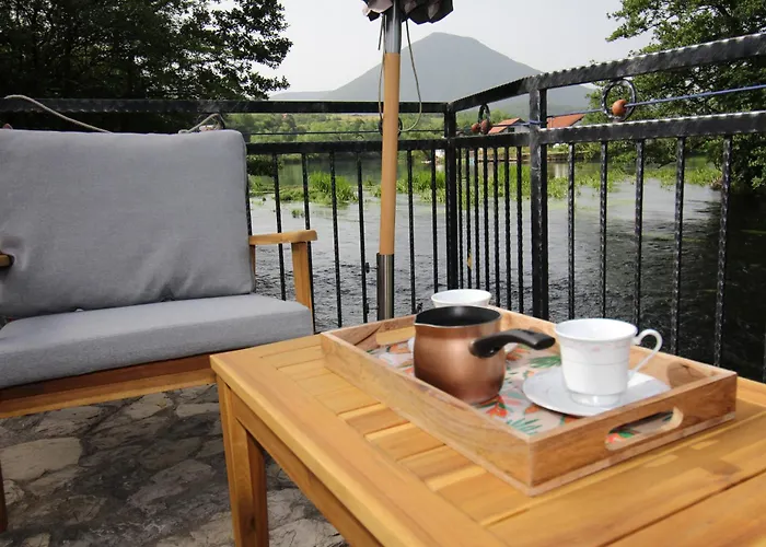 Hotri House On The River Island * Ripac