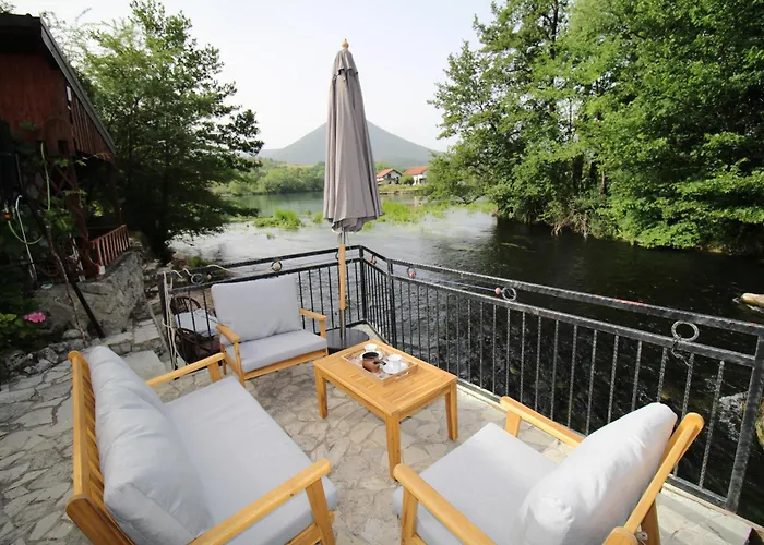 Hotri House On The River Island Βίλα