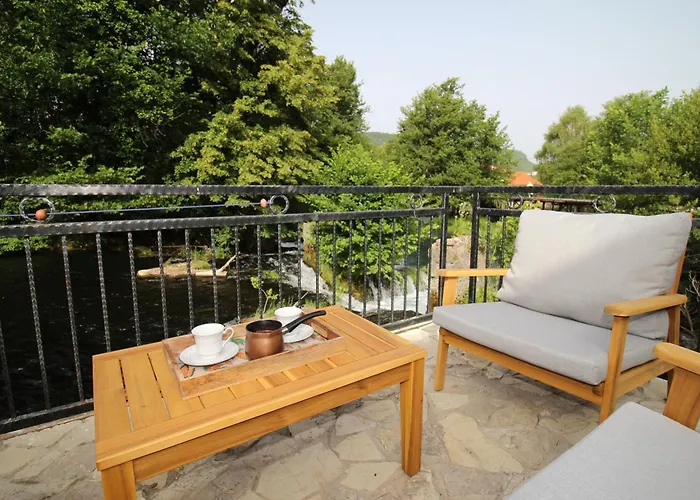 Βίλα Hotri House On The River Island