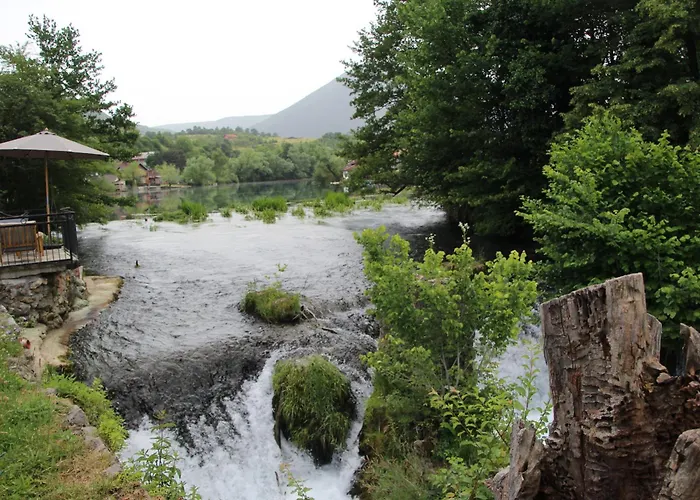 Βίλα Hotri House On The River Island *