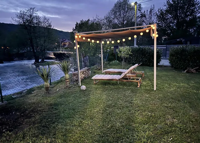 Hotri House On The River Island * Ripac