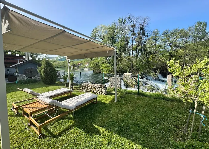 Βίλα Hotri House On The River Island