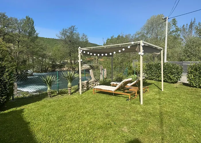 Βίλα Hotri House On The River Island *